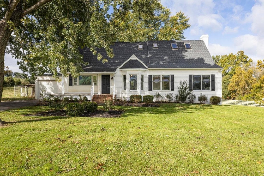 Farm Ranch in Harrisonburg, Virginia, United States 2 - 17492624