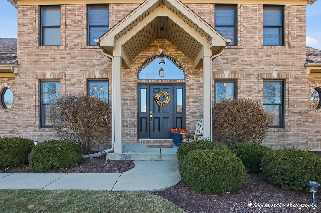 House in Spring Grove, Illinois, United States 2 - 17493840