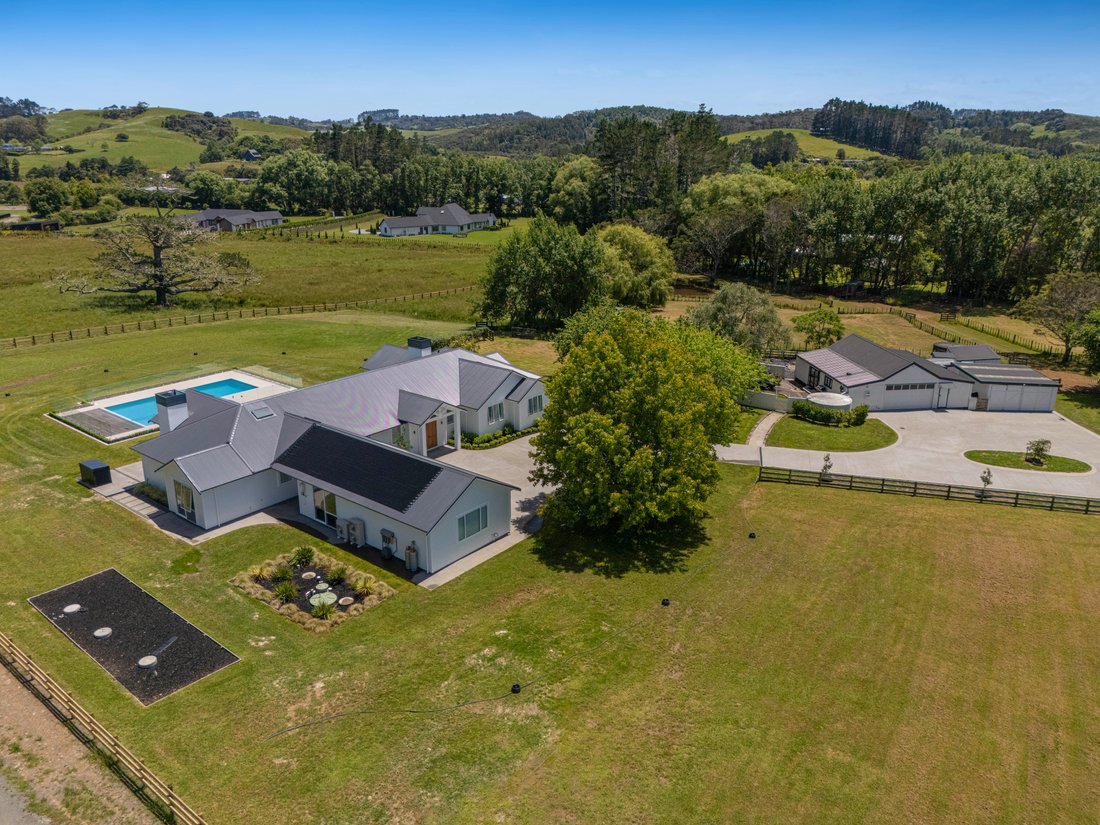 House in Dairy Flat, Auckland, New Zealand 1 - 17497241