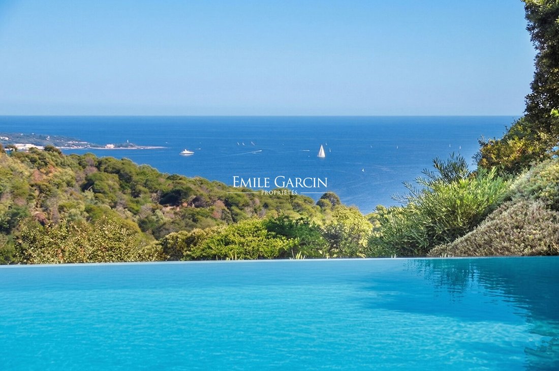 Villa in French Riviera, Provence-Alpes-Côte d'Azur, France 3 - 17497679