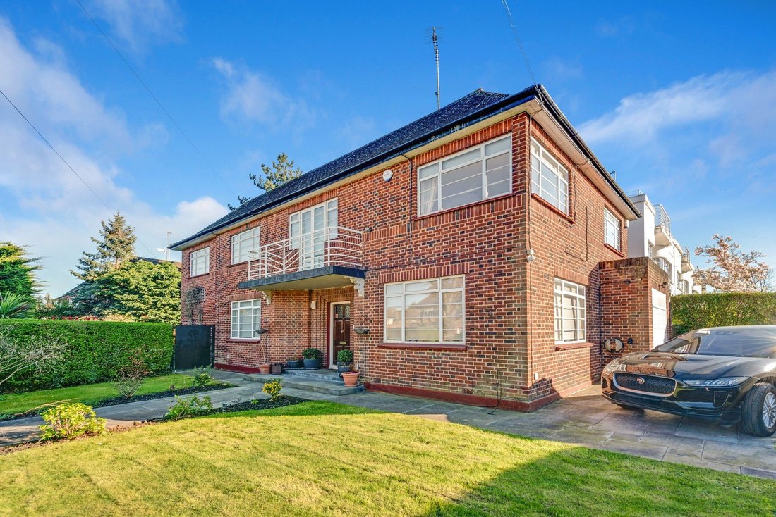 House in Hampstead Garden Suburb, Barnet, England 1 - 17495758
