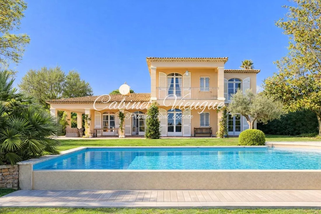 Villa in Grimaud, Provence-Alpes-Côte d'Azur, France 3 - 17451404