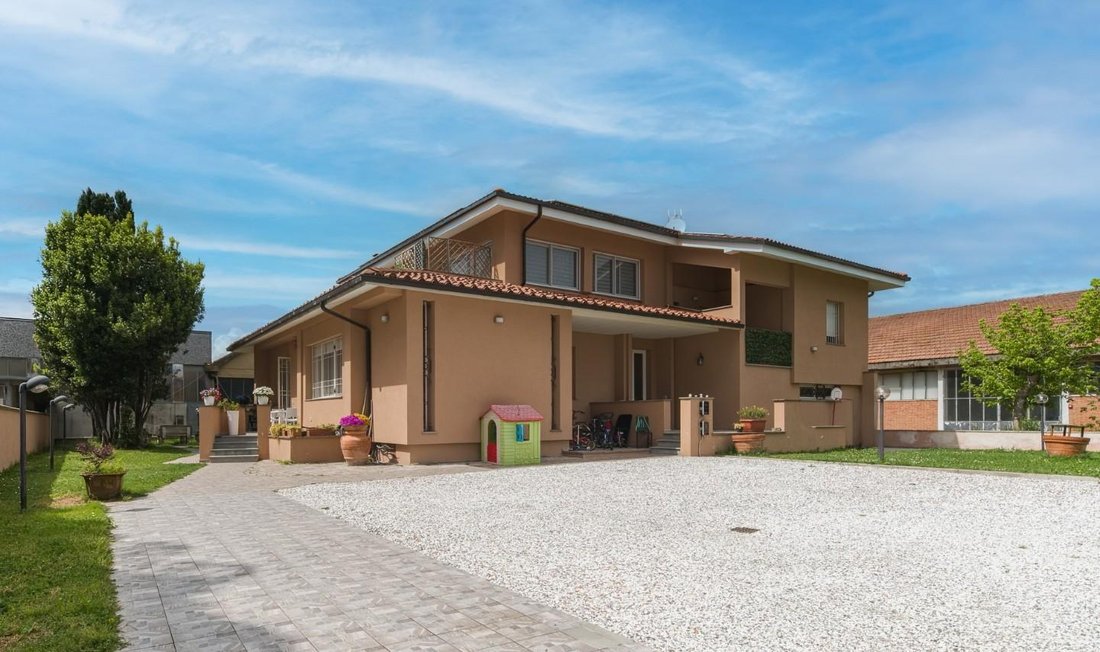 House in Ponsacco, Tuscany, Italy 1 - 17497613