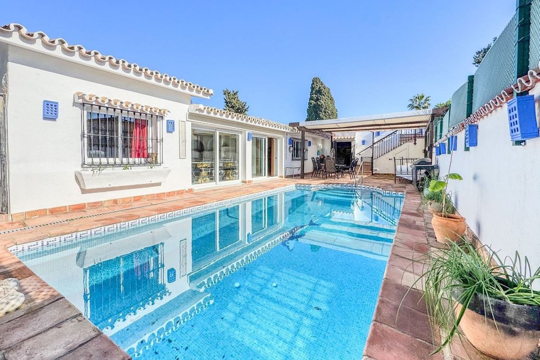 Villa in Estepona, Andalusia, Spain 1 - 17494630
