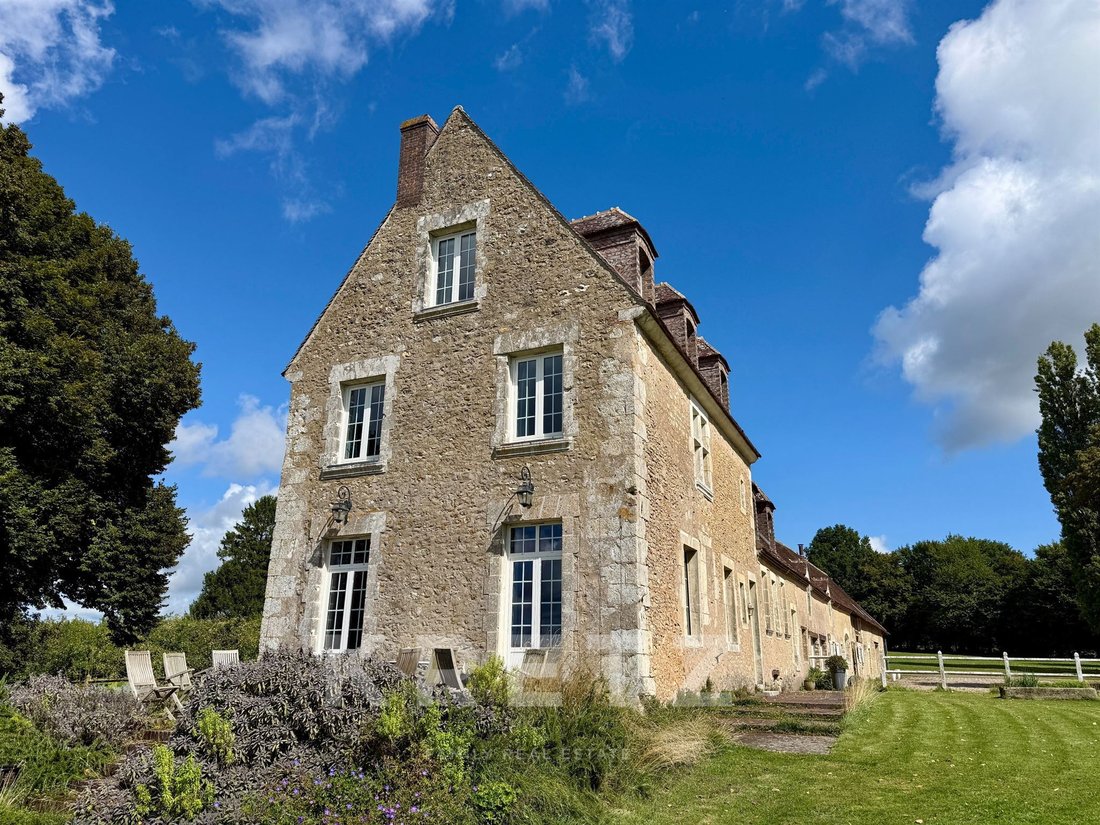 Estate in Avezé, Pays de la Loire, France 4 - 17497706