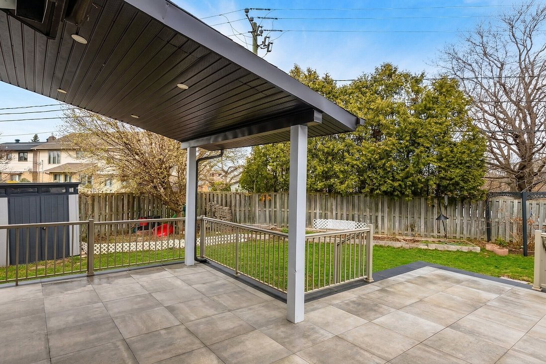 House in Brossard, Quebec, Canada 5 - 17497356