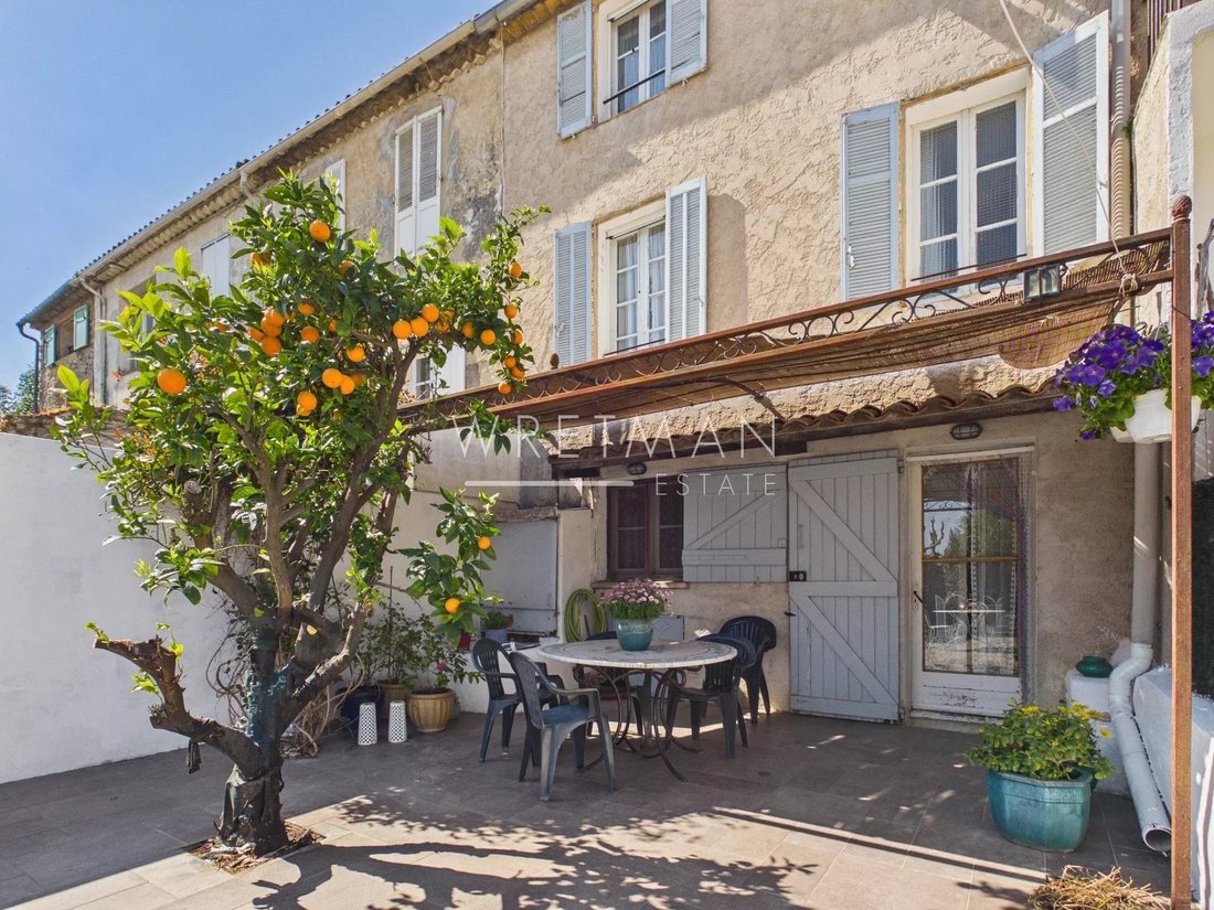 House in Le Plan-de-la-Tour, Provence-Alpes-Côte d'Azur, France 3 - 17495550