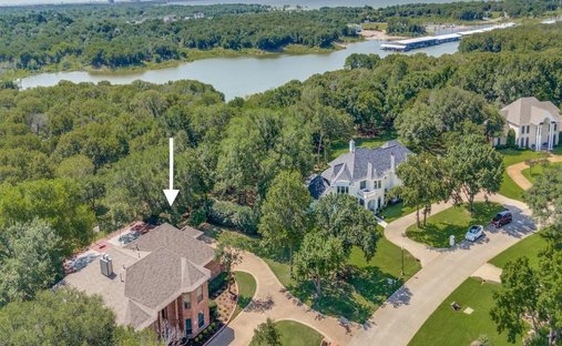 House in Lewisville, Texas, United States 1