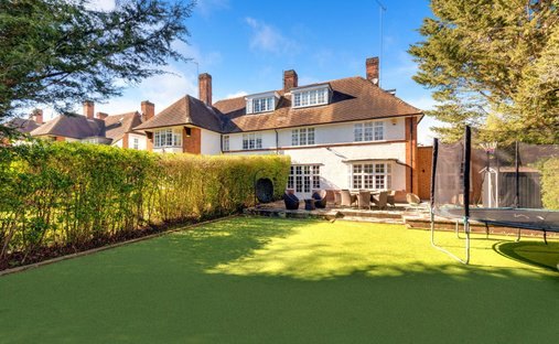 House in Temple Fortune, Barnet, England 1