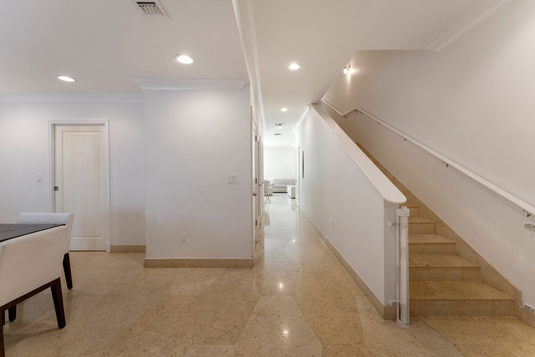 House in Miami, Florida, United States 1 - 17494988