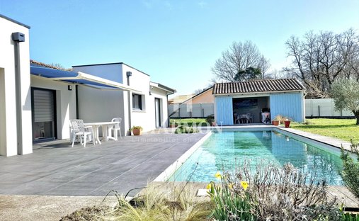 House in Val de Virvée, Nouvelle-Aquitaine, France 1