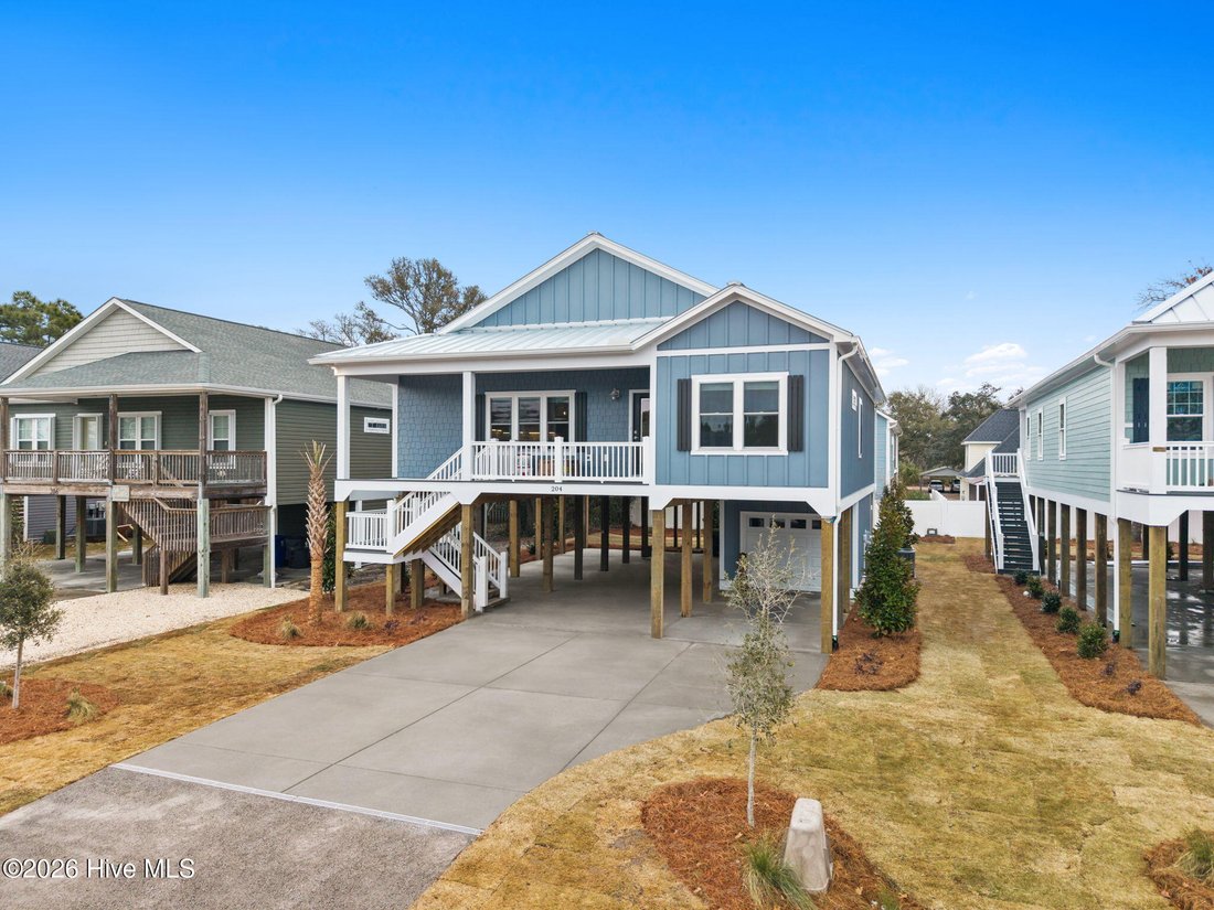 House in Oak Island, North Carolina, United States 3 - 17495441