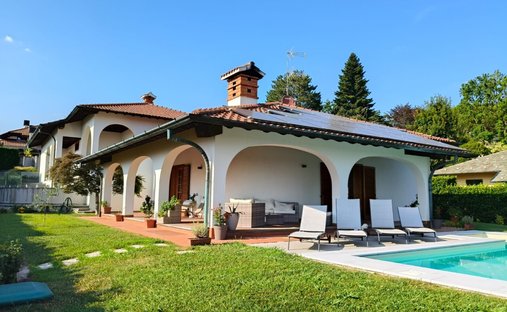 Villa à Cermenate, Lombardie, Italie 1