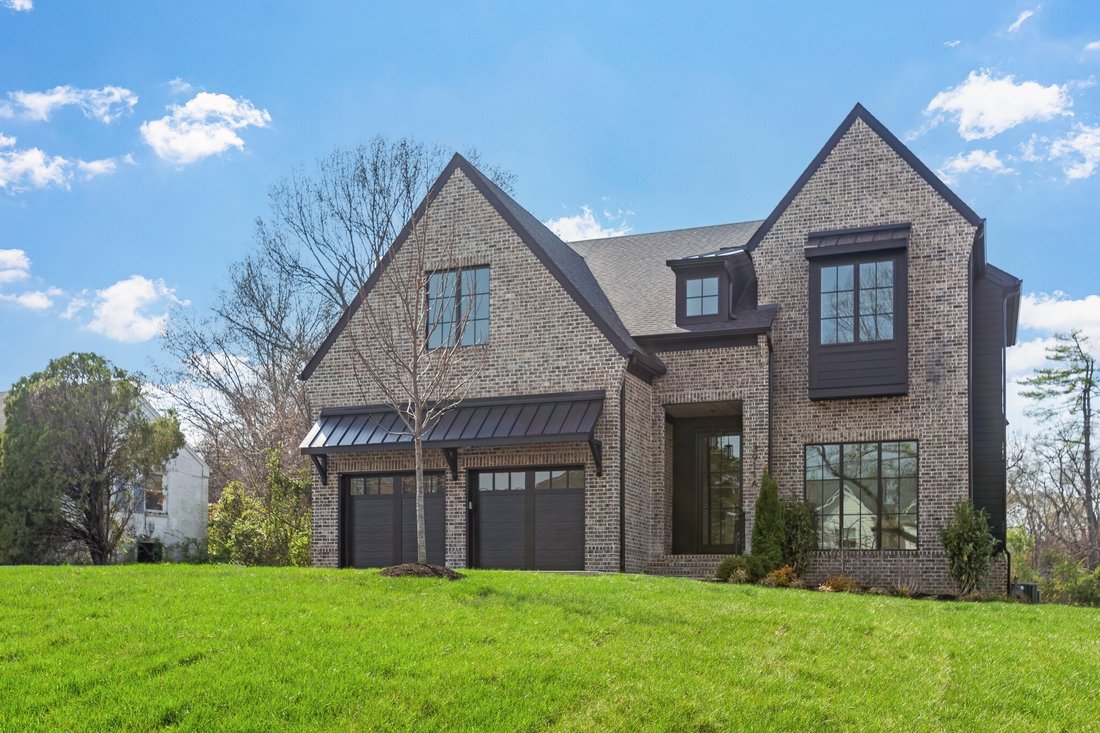 Co Op in Forest Hills, Tennessee, United States 2 - 17403691