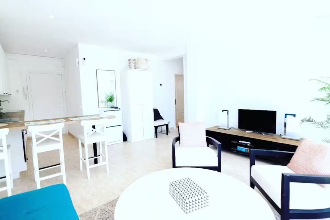 Apartment in San Pedro de Alcantara, Andalusia, Spain 4 - 17494637