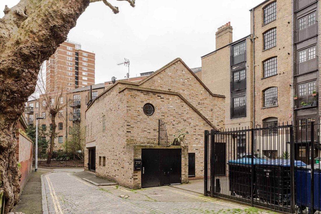 House in Borough, Southwark, England 5 - 16741180