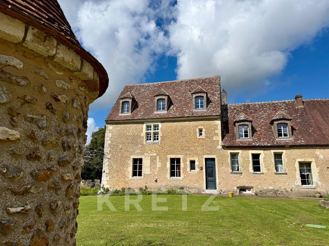 Estate in Avezé, Pays de la Loire, France 1 - 17497706