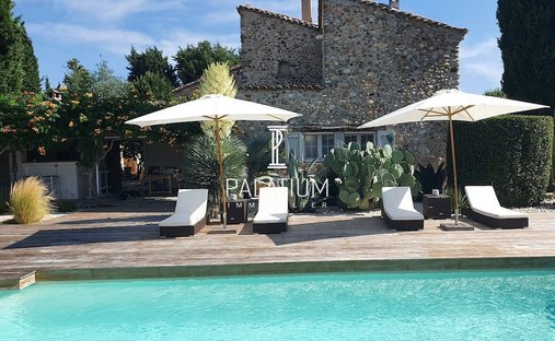 Country House in Les Mees, Provence-Alpes-Côte d'Azur, France 1