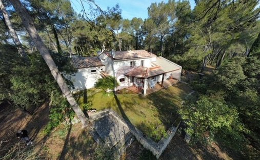 Villa à Nord, Saint-Clément-de-Rivière, France 1
