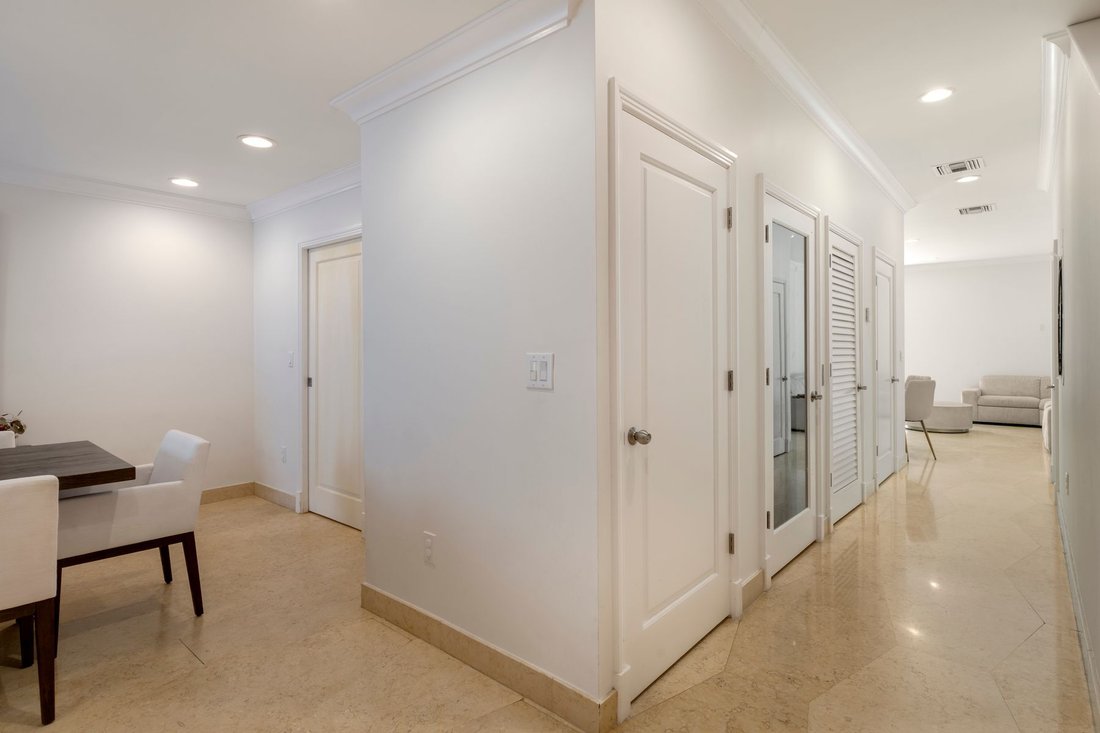 House in Miami, Florida, United States 4 - 17494988