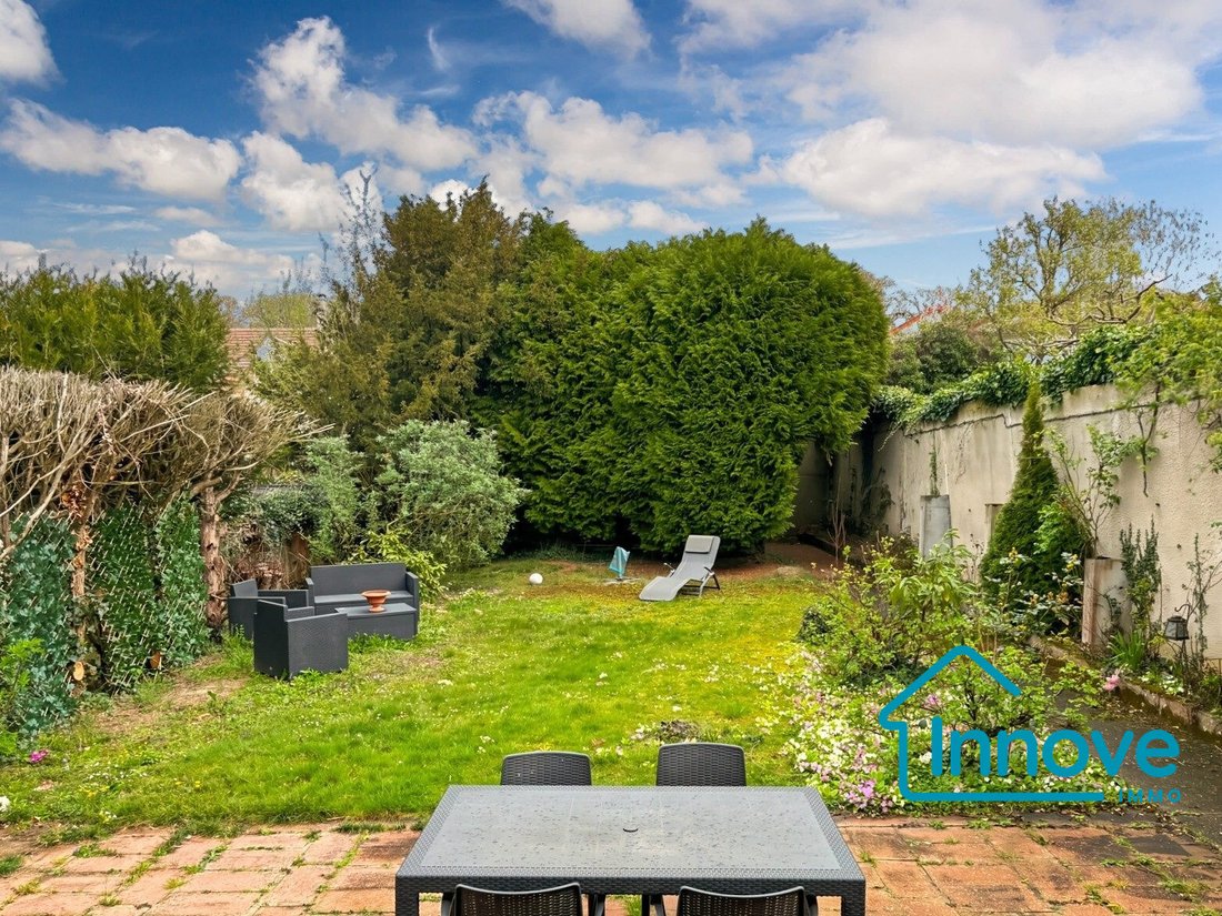 House in Le Chesnay, Le Chesnay-Rocquencourt, France 2 - 17498677