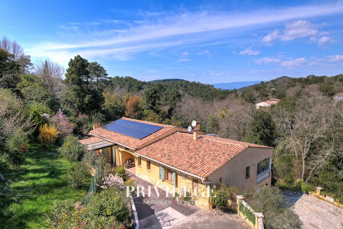 Villa in Les Adrets-de-l'Estérel, Provence-Alpes-Côte d'Azur, France 2 - 17497502