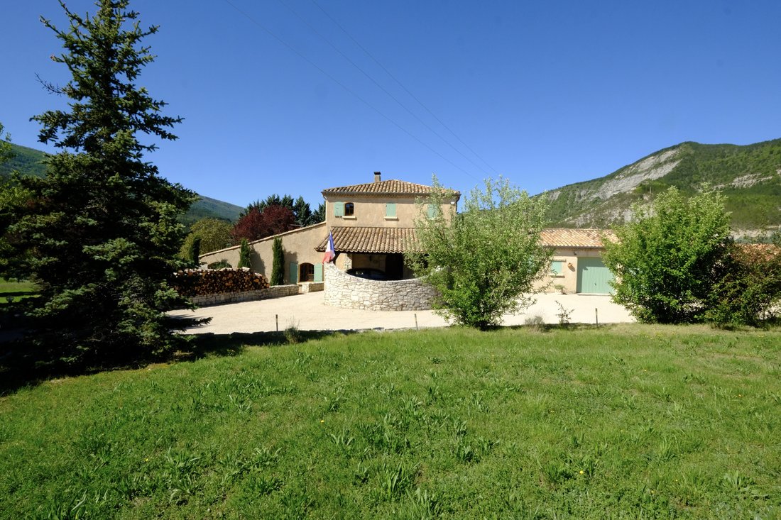 House in Barret-sur-Méouge, Provence-Alpes-Côte d'Azur, France 1 - 17497498