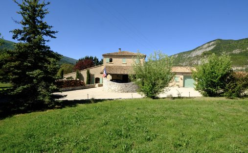 Casa en Barret-sur-Méouge, Provenza-Alpes-Costa Azul, Francia 1