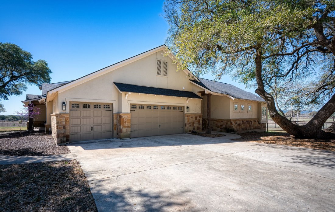 House in Bandera, Texas, United States 3 - 17497279
