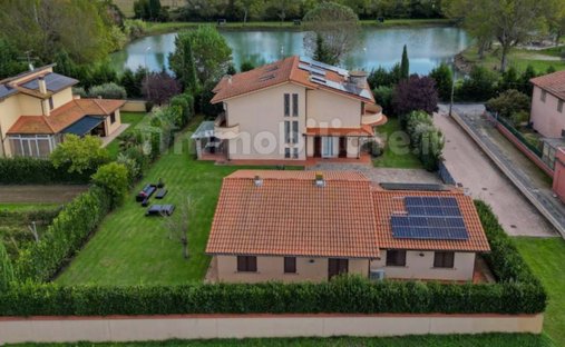Villa a Centro, Cascina, Toscana 1