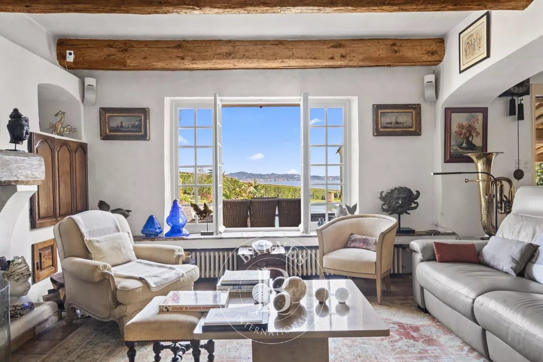 Villa in Grimaud, Provence-Alpes-Côte d'Azur, France 3 - 17494681