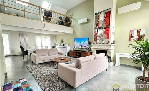 House in La Prevote, Thiais, France 1