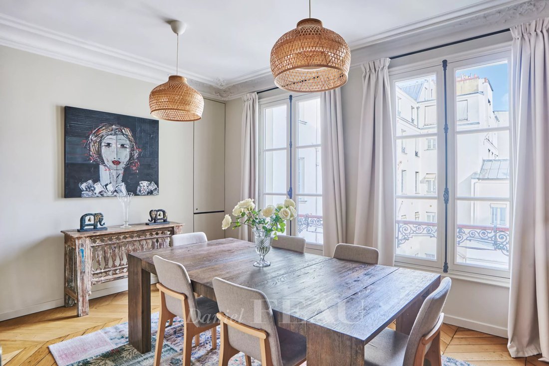 Apartment in Lorette-Martyrs, Paris 9e Arrondissement, Paris 4 - 17497774