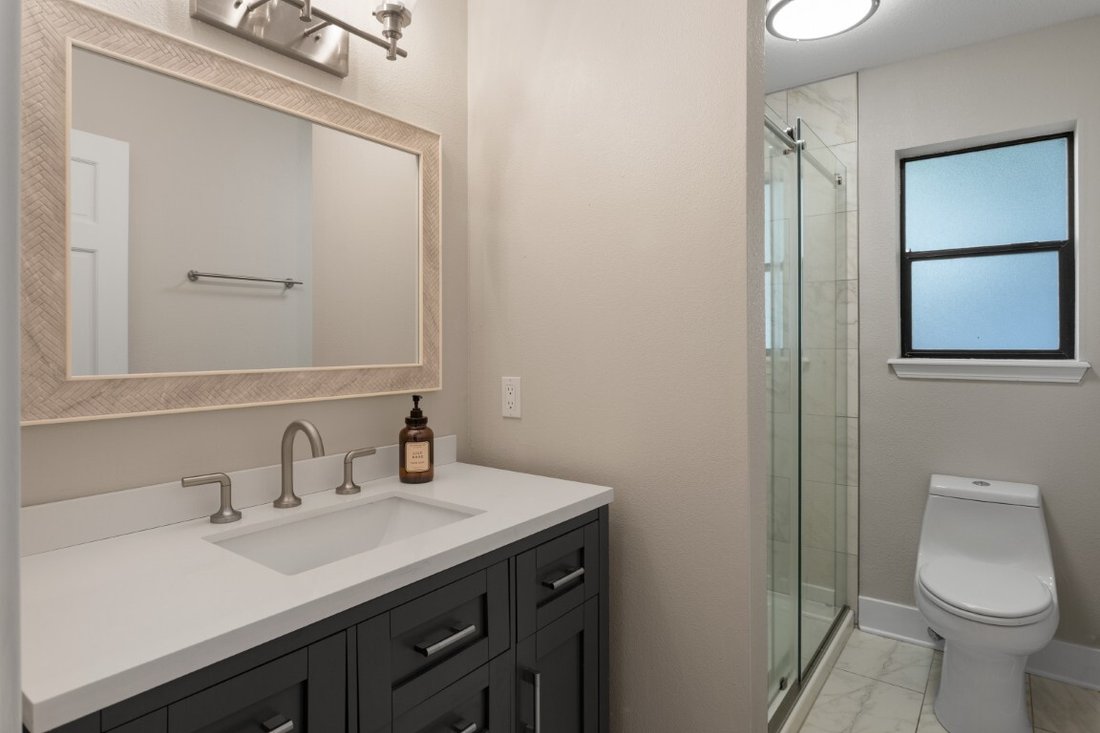 House in Redding, California, United States 5 - 17495458