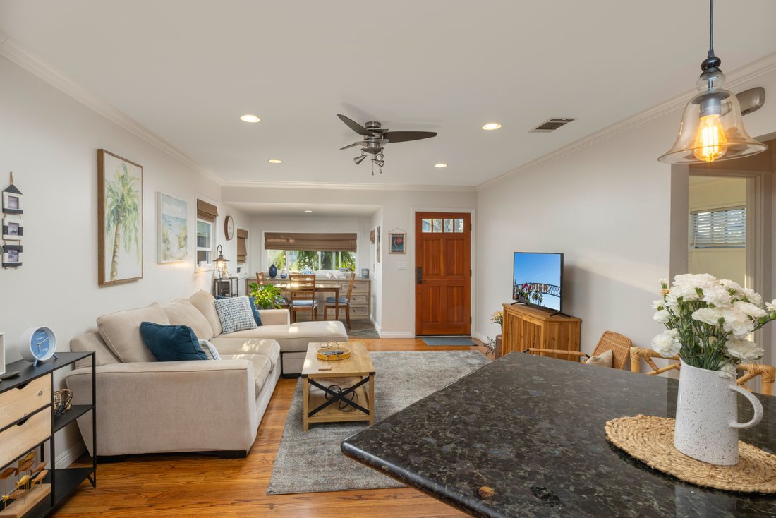 House in Signal Hill, California, United States 5 - 17497347
