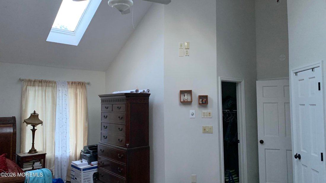 House in Marlboro Township, New Jersey, United States 2 - 17495818