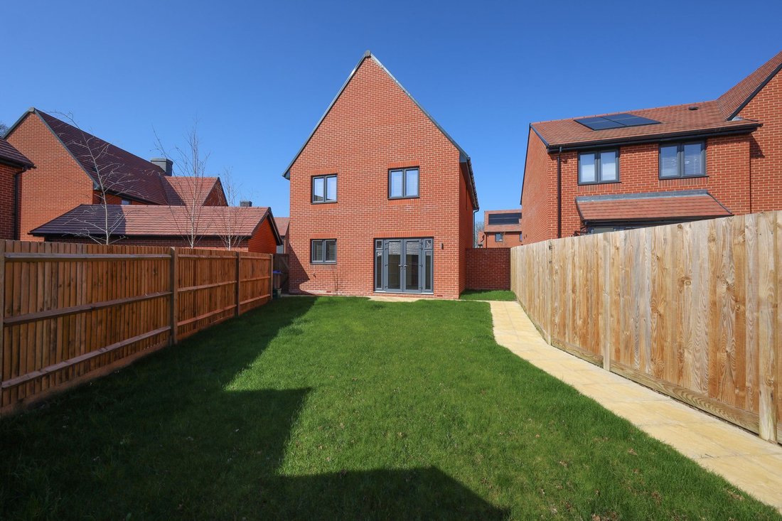 House in Burgess Hill, England 2 - 17495021