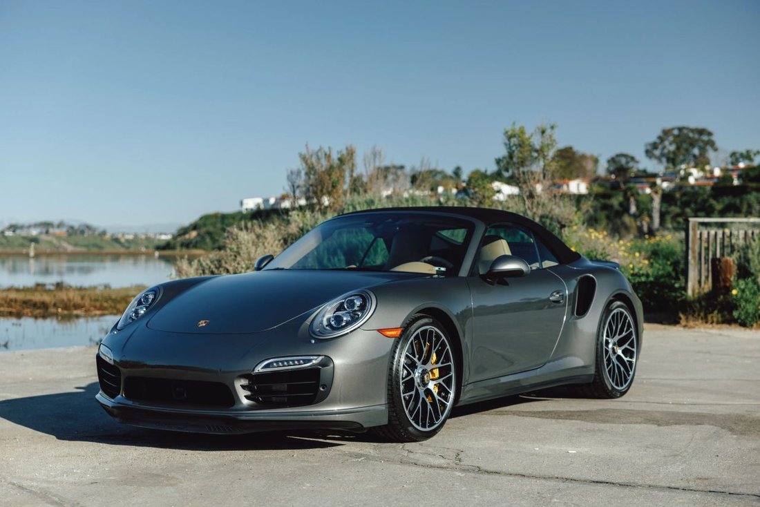 Cabriolet in Coachella, CA, United States 1 - 17497844