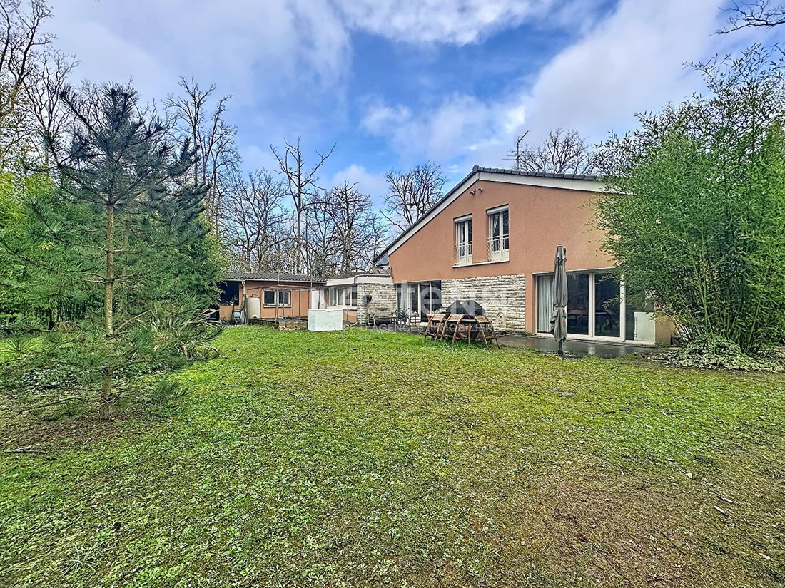 House in Ouest, Lamorlaye, France 1 - 17497725