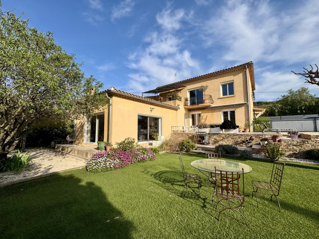 House in Bandol, Provence-Alpes-Côte d'Azur, France 1 - 15690135