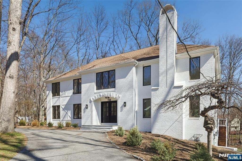 Franklin Lakes, New Jersey, United States 1 - 17494873