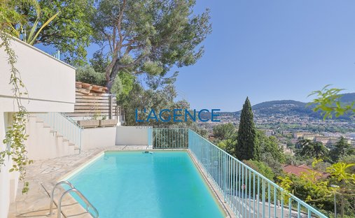 Villa in Hyeres, Provence-Alpes-Côte d'Azur, France 1