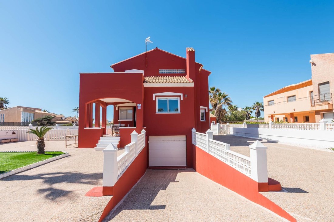 Villa in La Manga del Mar Menor, San Javier, Región de Murcia 4 - 17497554