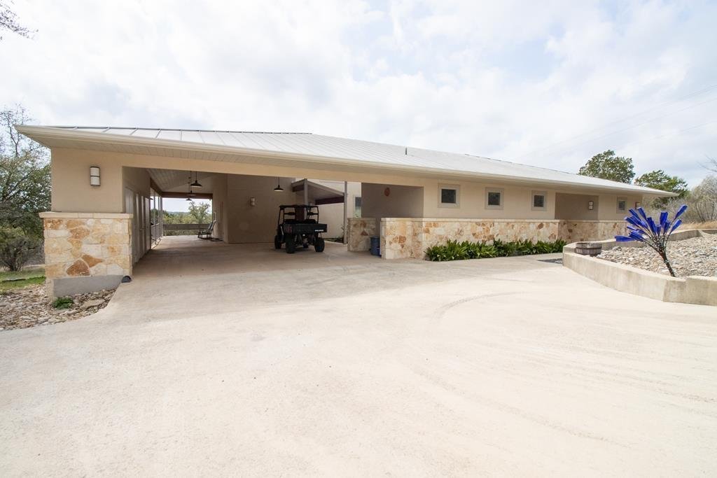 House in Mountain Home, Texas, United States 2 - 17495720