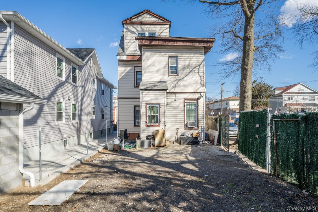 House in New York, New York, United States 3 - 17495526