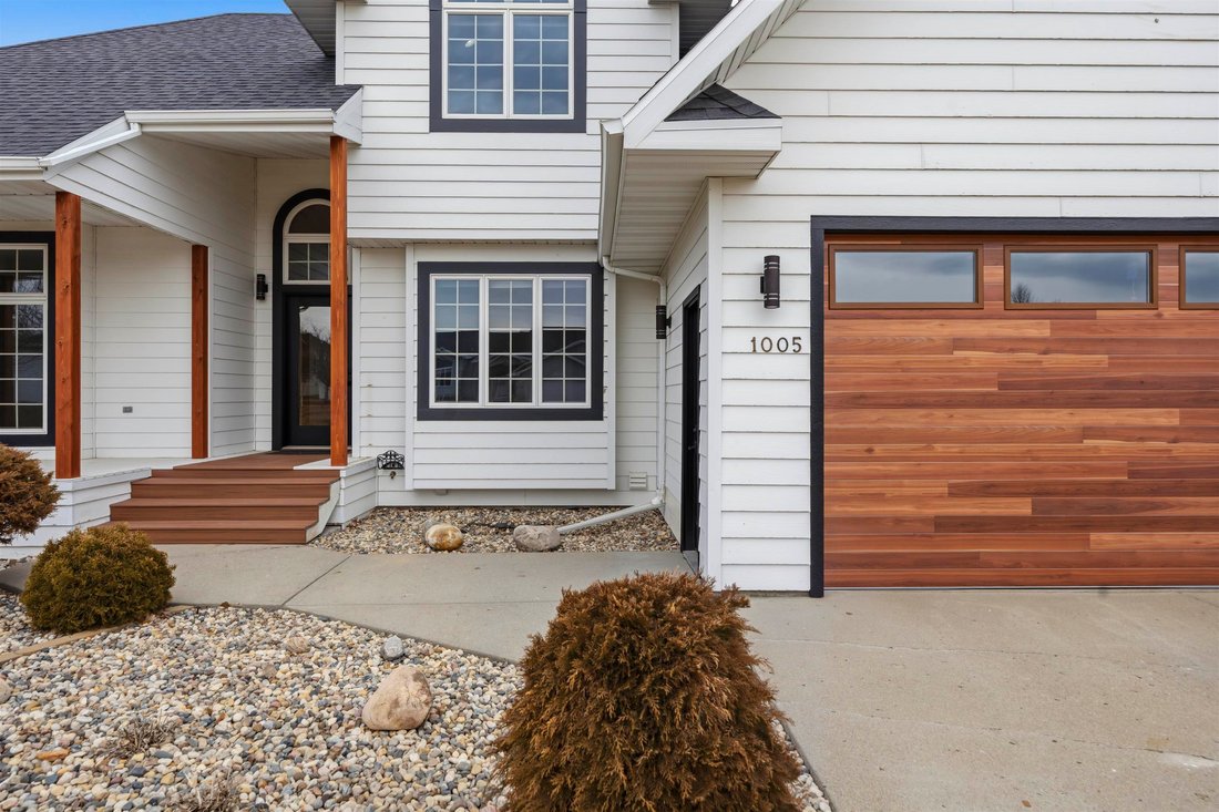 House in Minot, North Dakota, United States 2 - 17496453