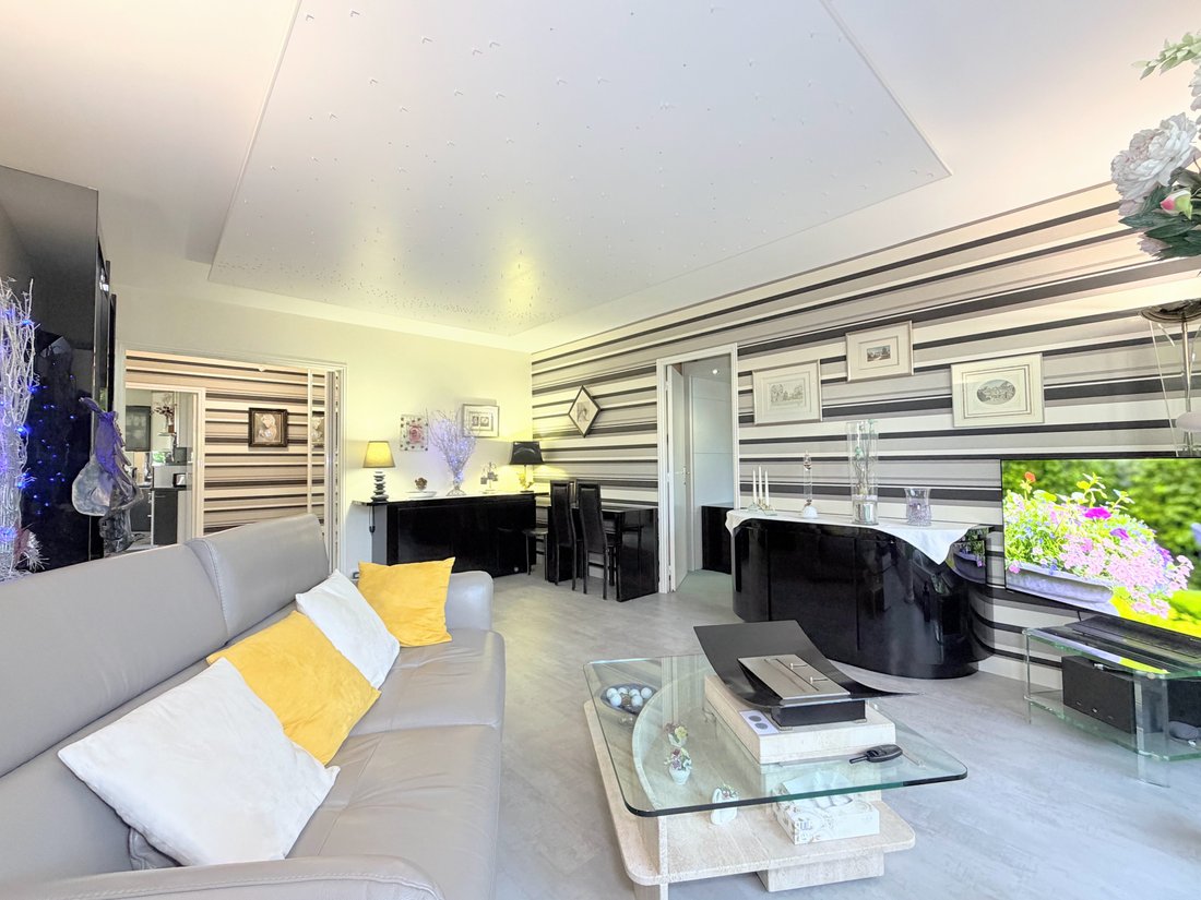 Apartment in Centre Ville, Rueil-Malmaison, France 2 - 17494564