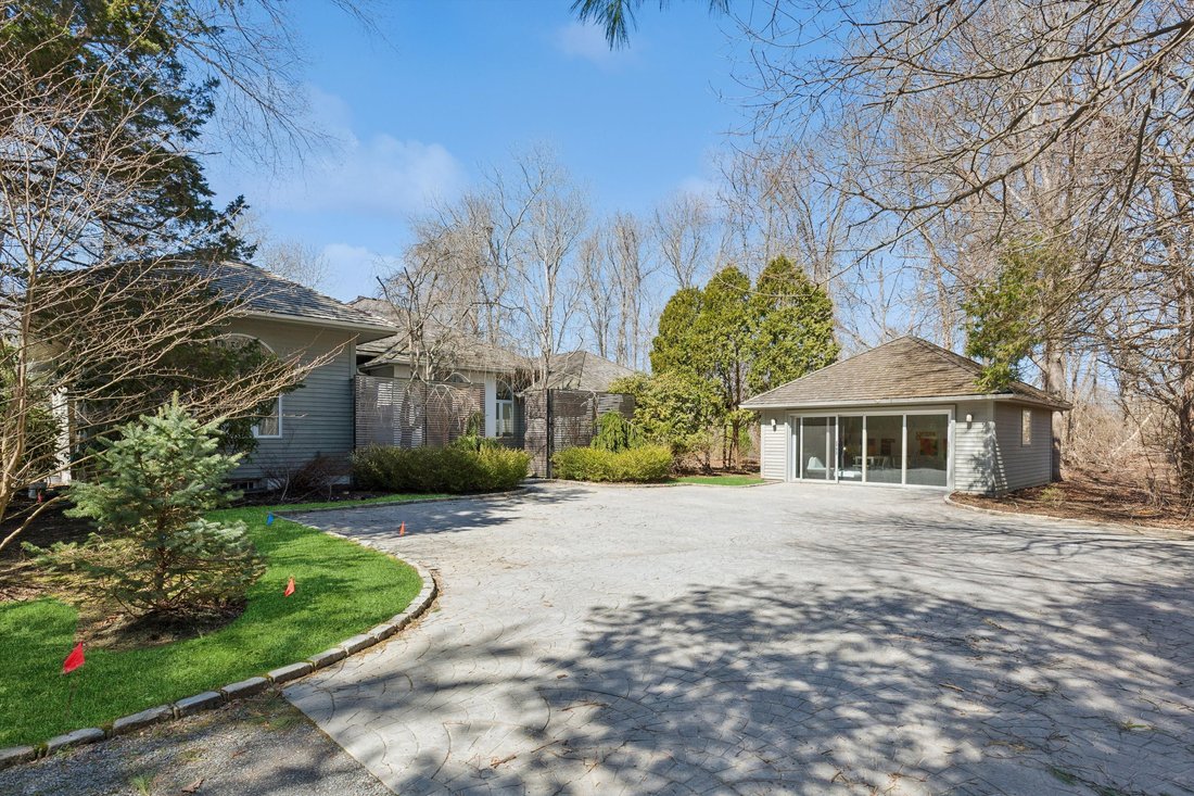 East Hampton, New York, United States 2 - 17423403