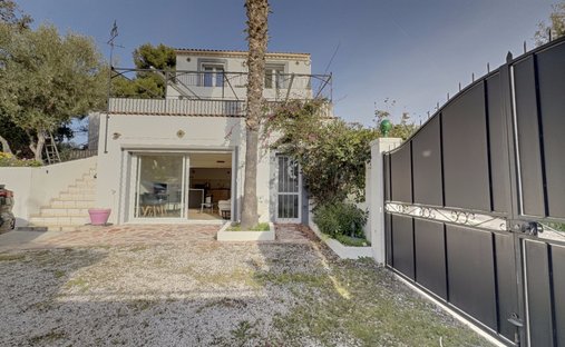 House in Le Fort, Six-Fours-les-Plages, France 1