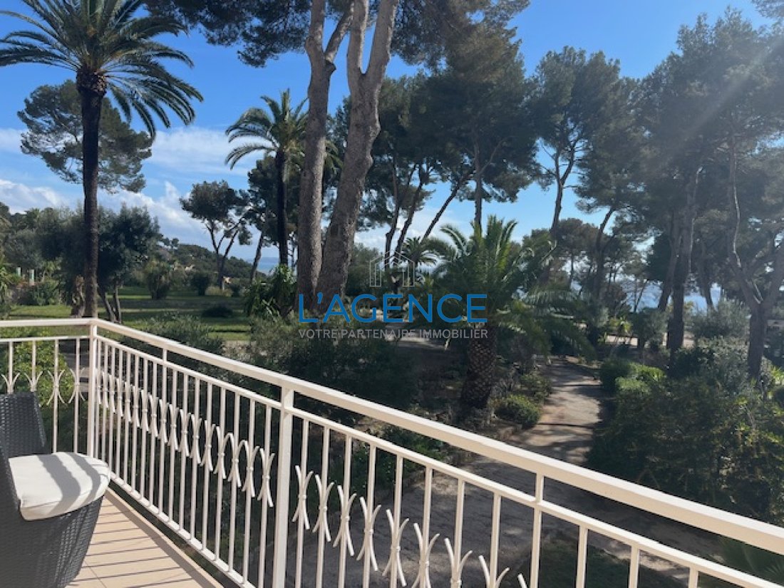 Apartment in Hyeres, Provence-Alpes-Côte d'Azur, France 4 - 17497491